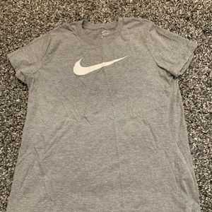 Nike T Shirt